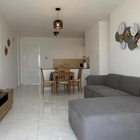 Modern Newly Renovated Penthouse Beautiful Views Apartman Péjia