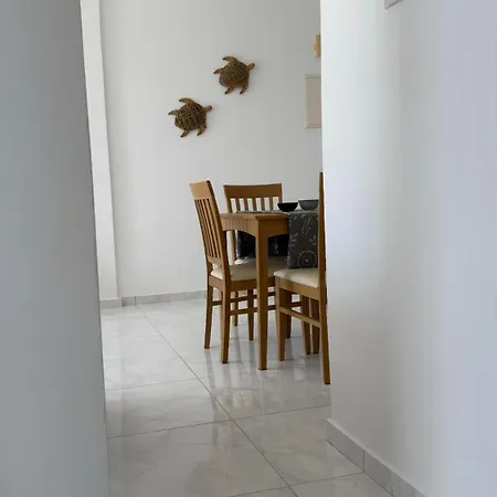 Modern Newly Renovated Penthouse Beautiful Views Apartman Péjia