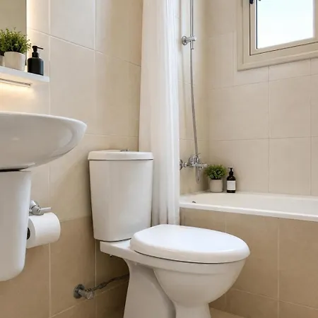 Modern Newly Renovated Penthouse Beautiful Views Apartman Péjia